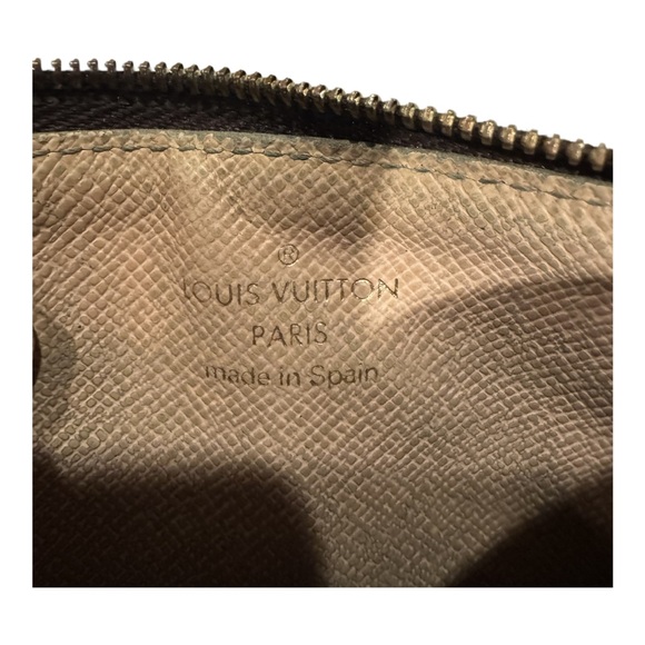 Authentic Louis Vuitton Monogram Trunks Key Cles Pouch - Picture 6 of 11